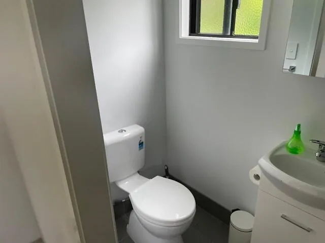 Private Country 1 Bedroom Cabin Landsborough