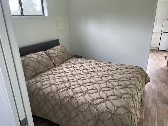 Private Country 1 Bedroom Cabin Landsborough Holiday home