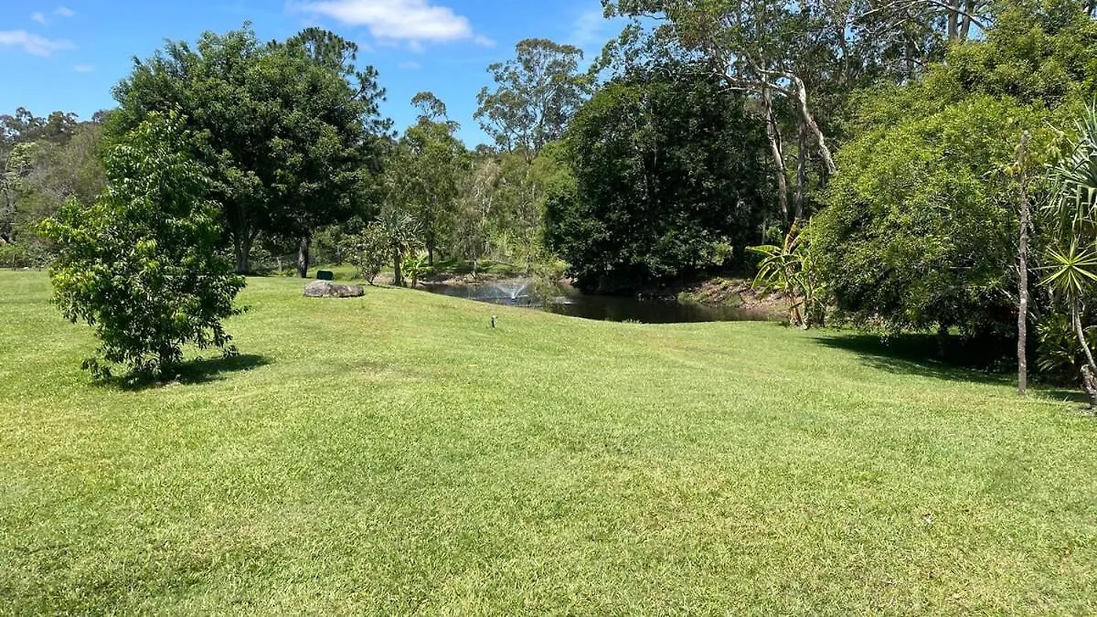 Private Country 1 Bedroom Cabin Landsborough 0*,